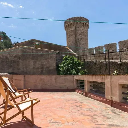 Medieval House In Old City Tossa de Mar