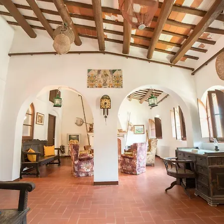 Medieval House In Old City *
